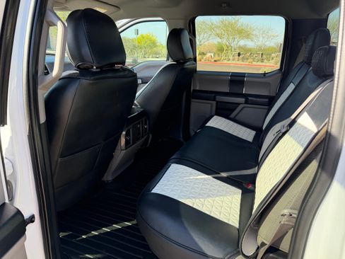 Used 2019 Ford F150 XLT image 12