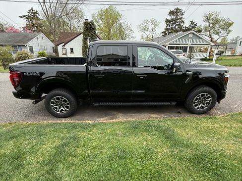 Used 2025 Ford F150 Lariat w/ Equipment Group 501A Mid image 4