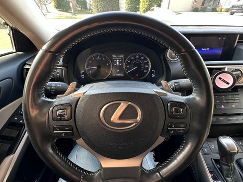 Used 2017 Lexus IS 300 AWD w/ Premium Package image 10