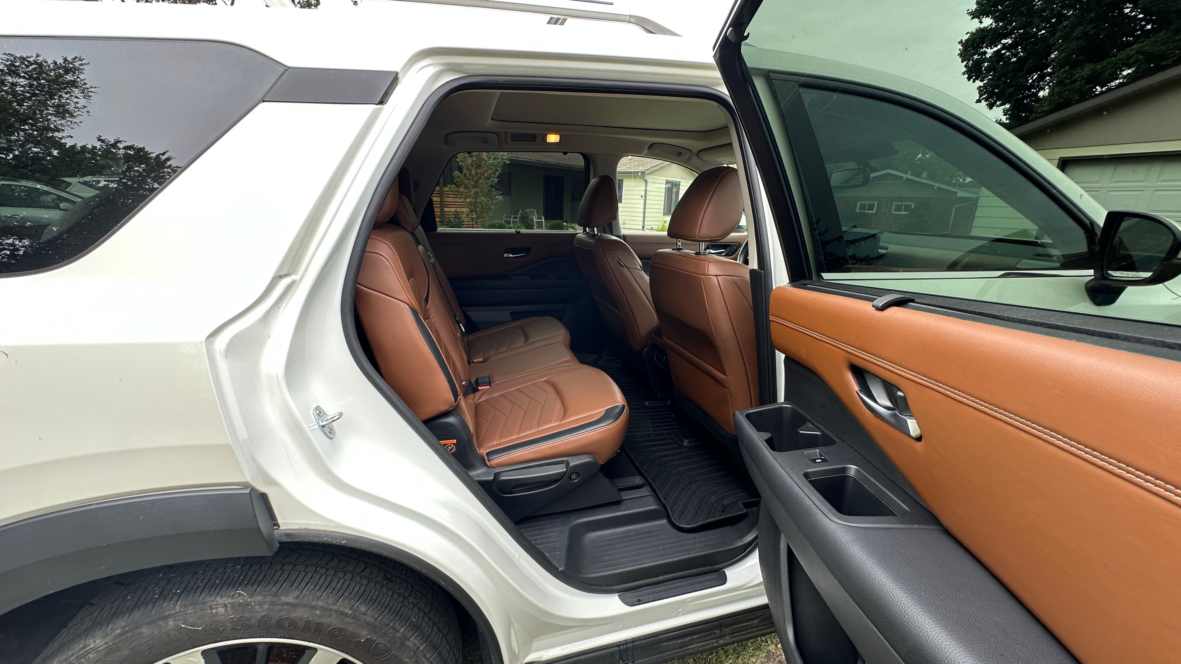 Used 2022 Nissan Pathfinder Platinum w/ Cargo Package AWD/4WD image 11