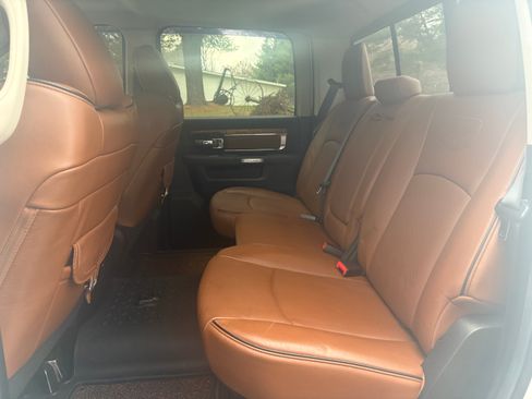 Used 2015 RAM 3500 Laramie Longhorn image 18