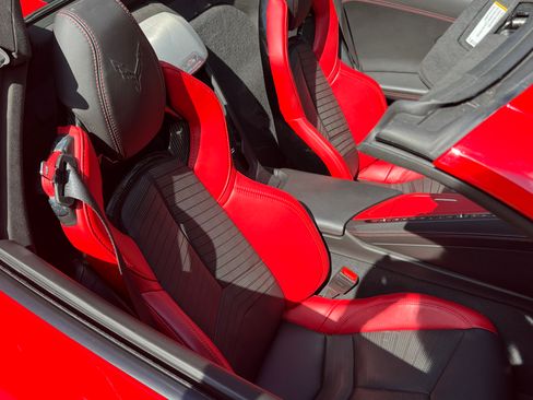 Used 2022 Chevrolet Corvette Stingray Premium Conv w/ Z51 Performance Package RWD image 13