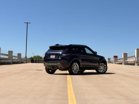 Used 2018 Land Rover Range Rover Evoque SE Premium AWD/4WD image 8