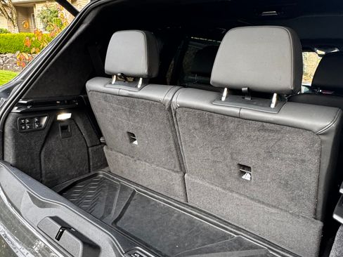 Used 2024 BMW X7 M60i w/ Executive Package image 14