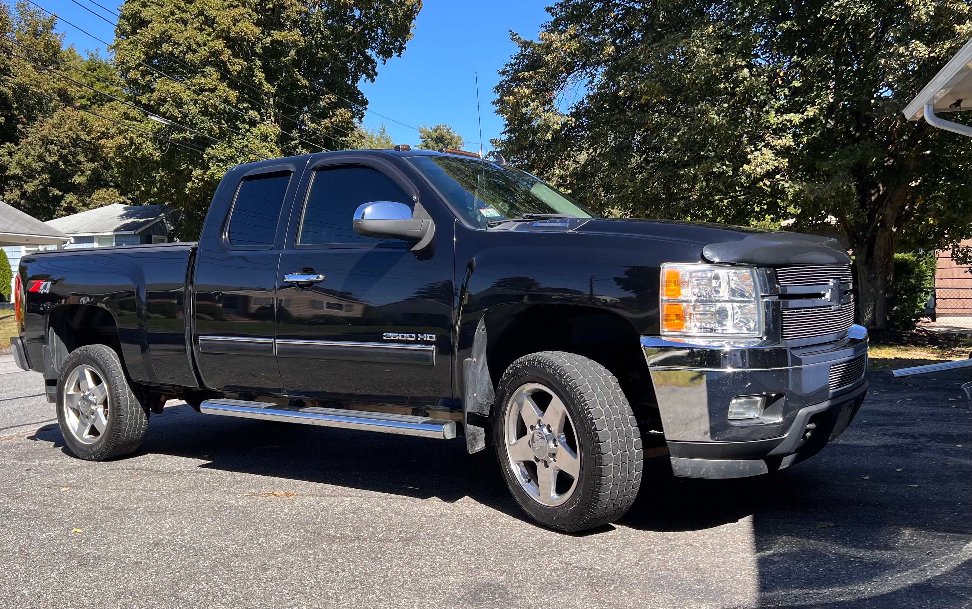 Used 2012 Chevrolet Silverado 2500 LTZ w/ LTZ Plus Package AWD/4WD image 4