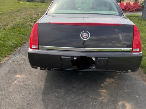 Used 2008 Cadillac DTS FWD image 21