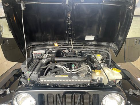 Used 2005 Jeep Wrangler Rubicon AWD/4WD image 17