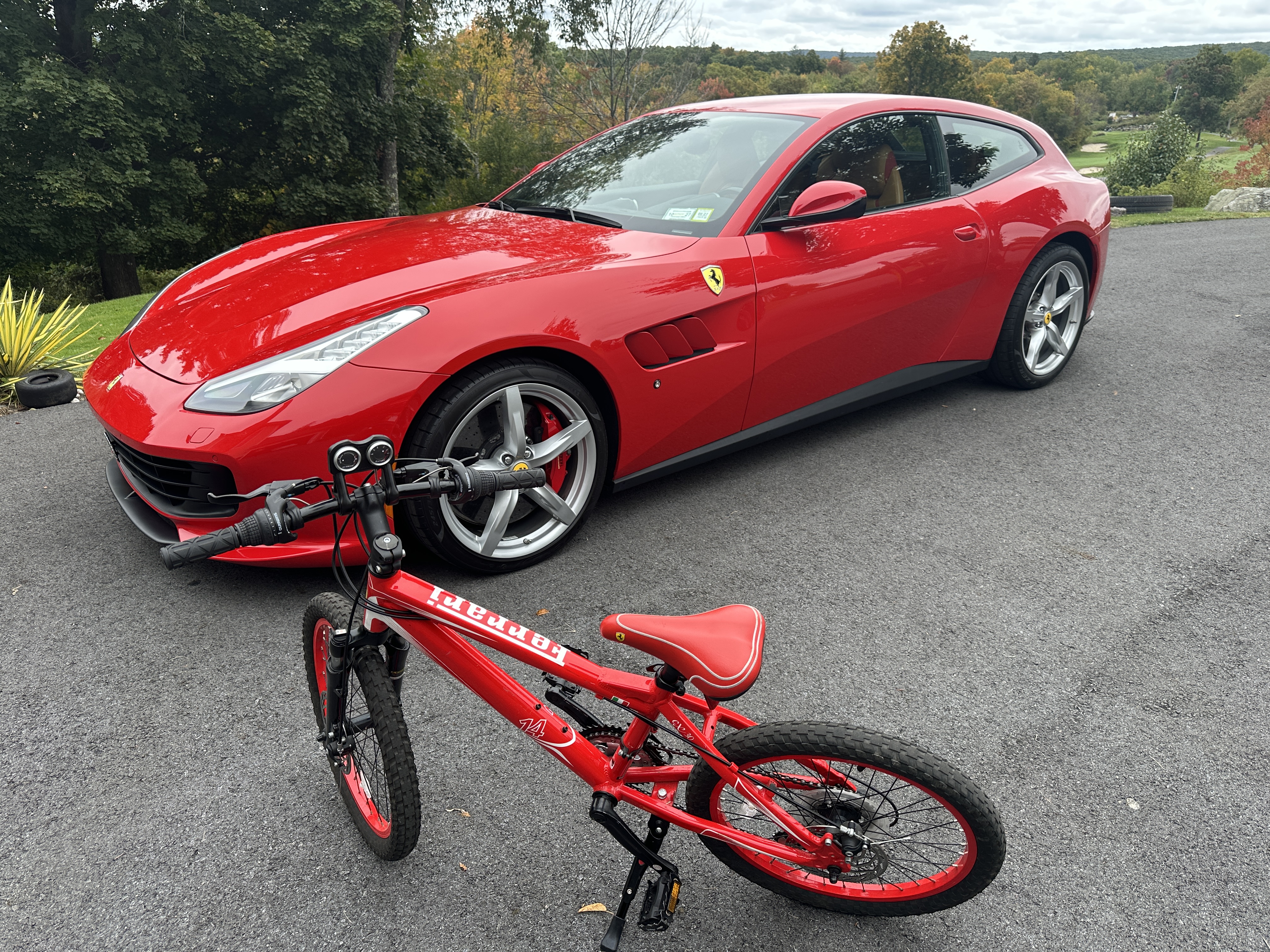 Used 2019 Ferrari GTC4Lusso T RWD image 27
