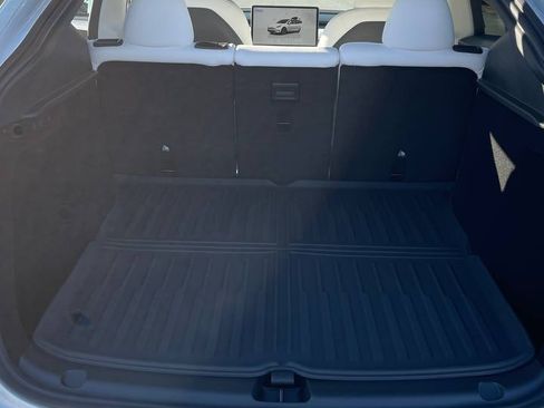 Used 2025 Tesla Model Y Long Range image 16