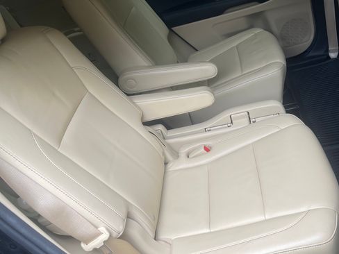 Used 2016 Toyota Highlander XLE FWD image 9