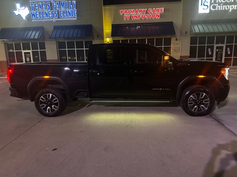 Used 2023 GMC Sierra 2500 AT4 w/ AT4 Premium Plus Package image 20