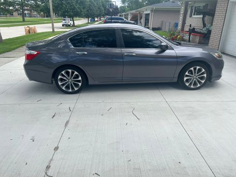 Used 2014 Honda Accord Sport image 5