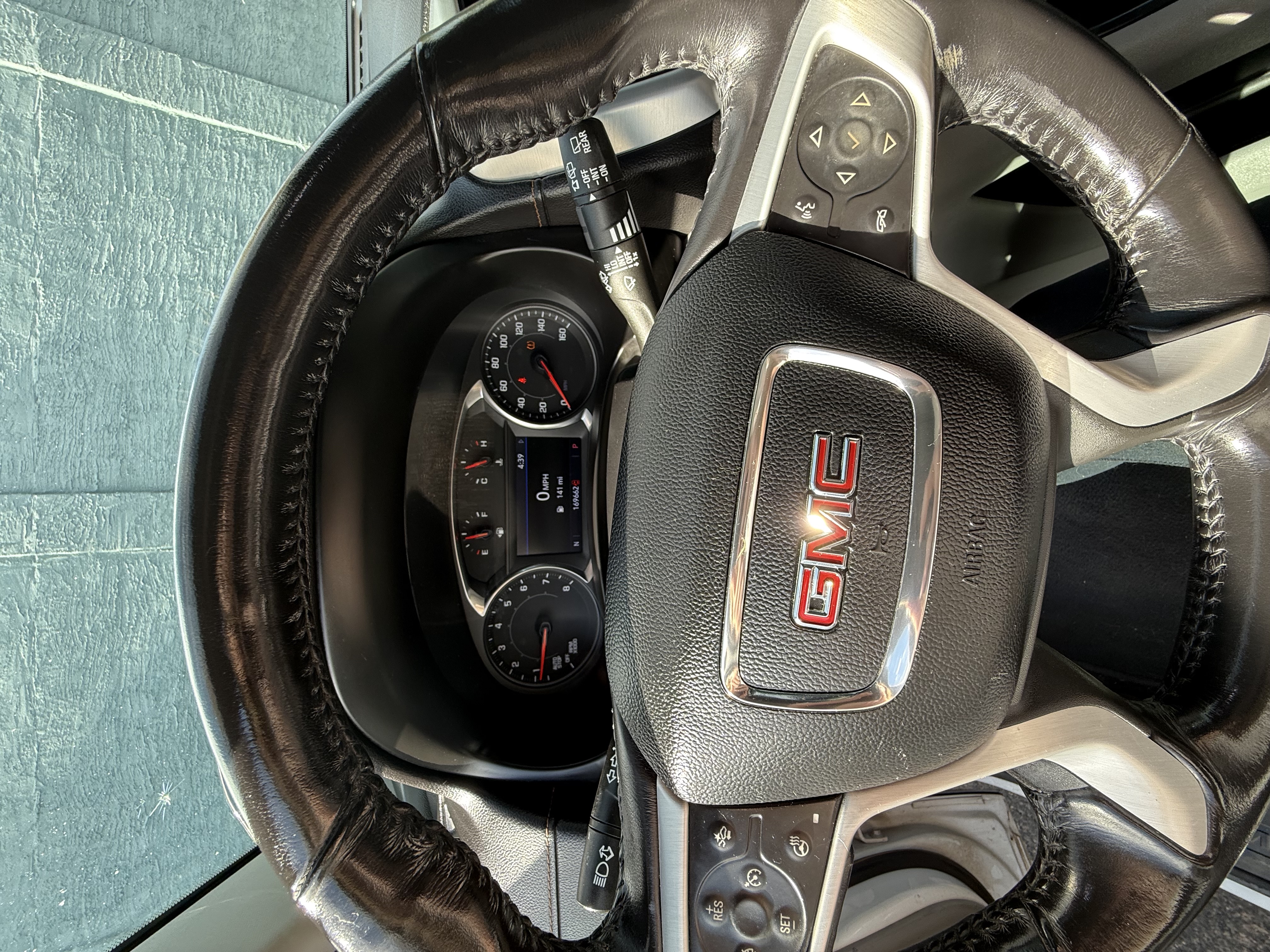 Used 2019 GMC Terrain SLT w/ Preferred Package FWD image 9