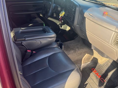 Used 2006 GMC Sierra 1500 SLE w/ Light Duty Power Package RWD image 8