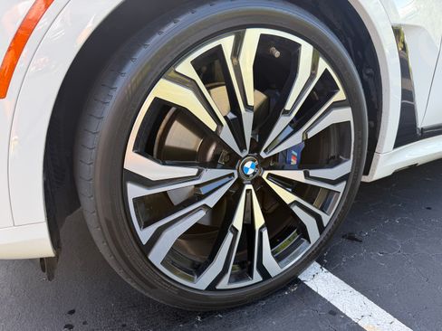 Used 2024 BMW X7 M60i w/ Executive Package AWD/4WD image 17