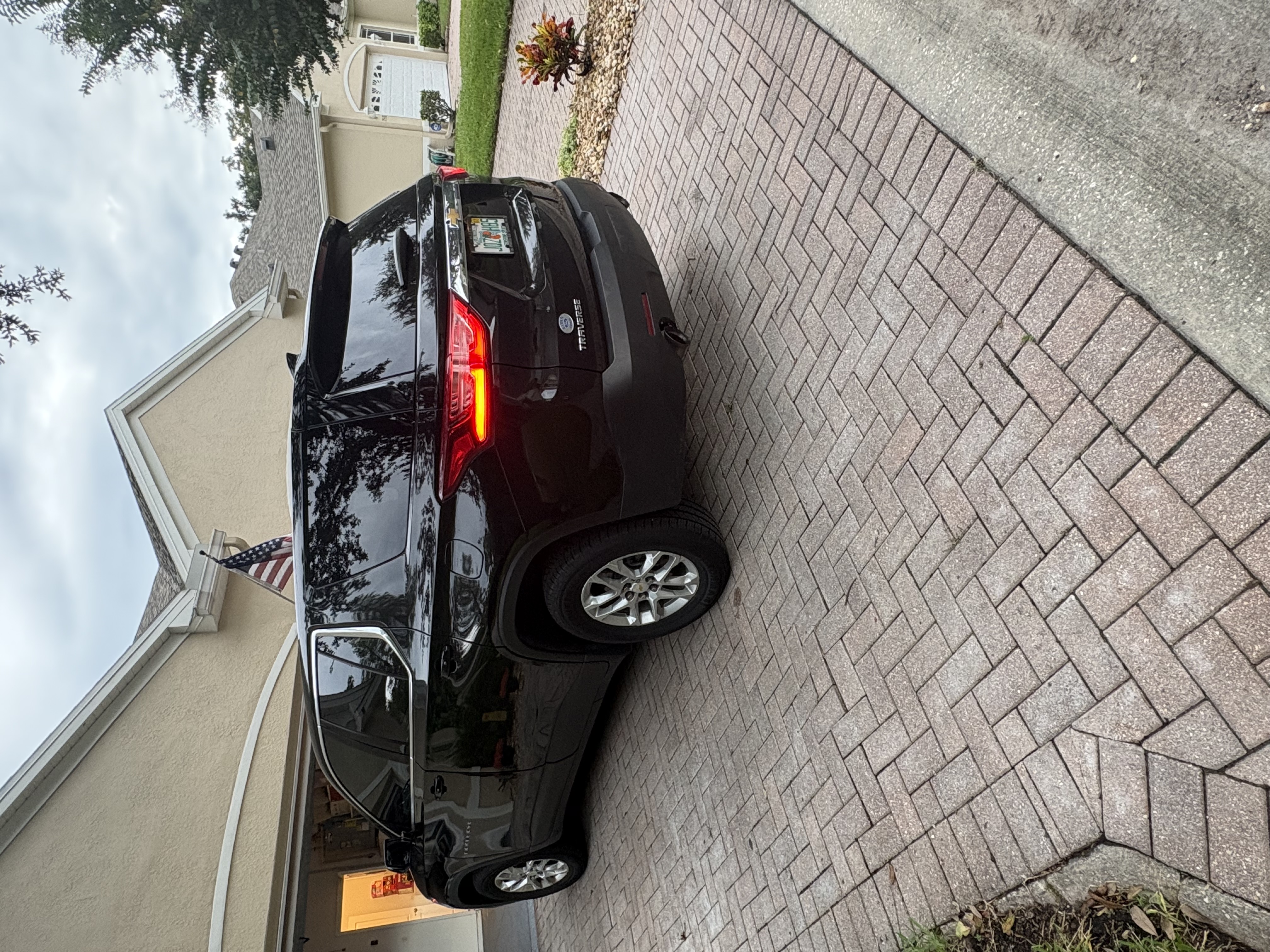 Used 2020 Chevrolet Traverse LS FWD image 4