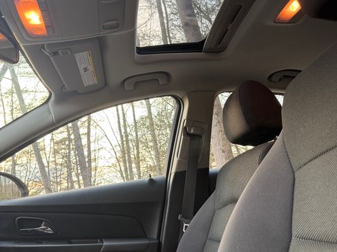 Used 2014 Chevrolet Cruze LT w/ All-Star Edition image 16