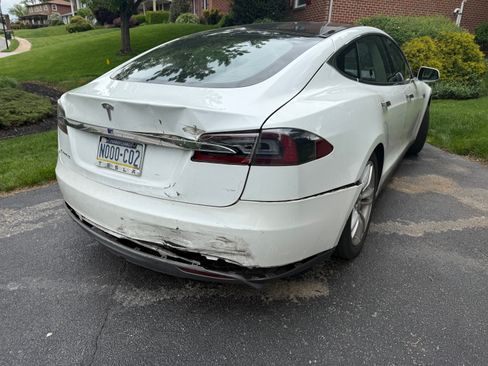 Used 2013 Tesla Model S RWD image 4
