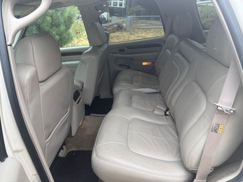 Used 2002 Cadillac Escalade AWD image 10