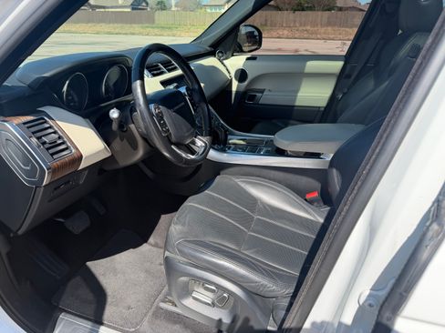Used 2014 Land Rover Range Rover Sport HSE image 6