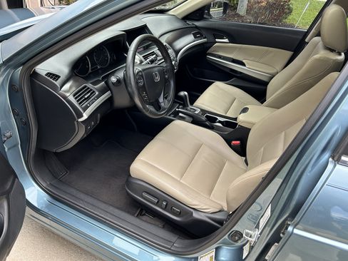 Used 2013 Honda Crosstour EX-L image 2