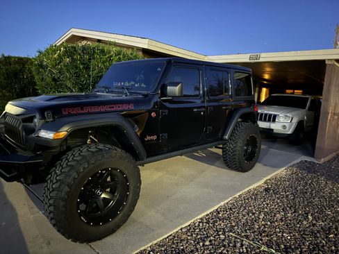 Used 2021 Jeep Wrangler Unlimited Rubicon w/ Uconnect 4C Nav & Sound Group AWD/4WD image 4