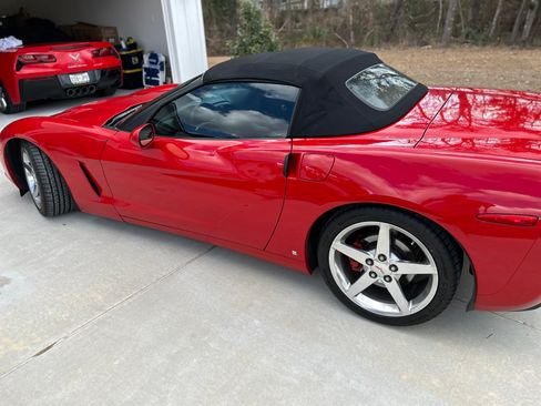 Used 2006 Chevrolet Corvette Convertible w/ Preferred Equipment Group image 5