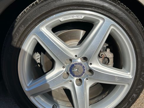 Used 2012 Mercedes-Benz CLS 550 4MATIC image 16