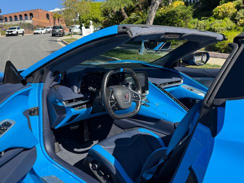 Used 2021 Chevrolet Corvette Stingray Premium Conv w/ Z51 Performance Package image 12