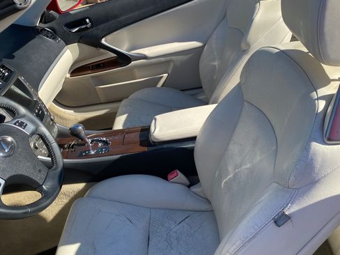 Used 2011 Lexus IS 250C image 15