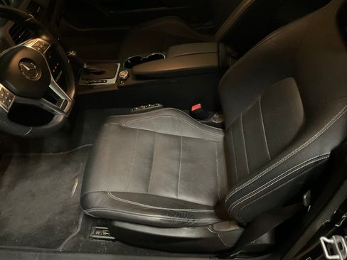 Used 2013 Mercedes-Benz E 550 E 550 Coupe 2D image 19