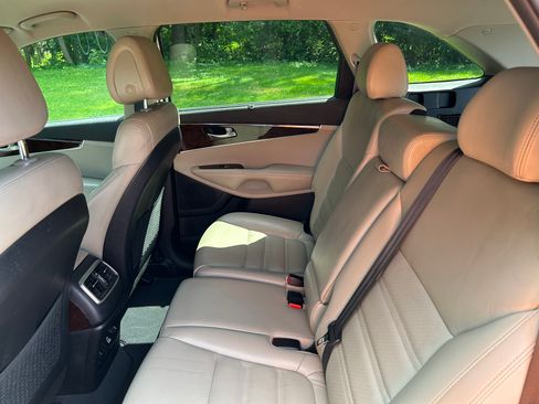Used 2016 Kia Sorento EX w/ EX Premium Package image 13