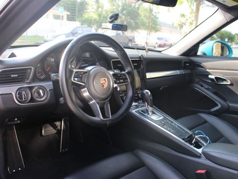 Used 2017 Porsche 911 Carrera image 13
