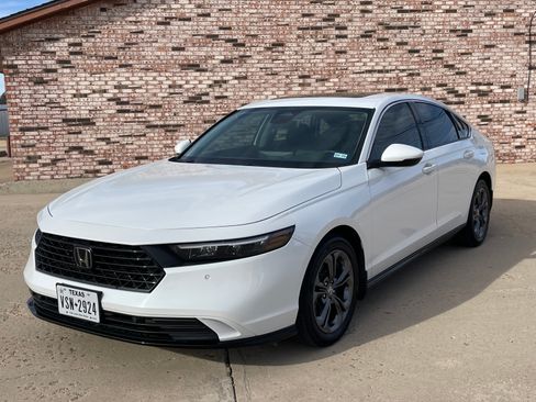 Used 2024 Honda Accord EX-L image 9