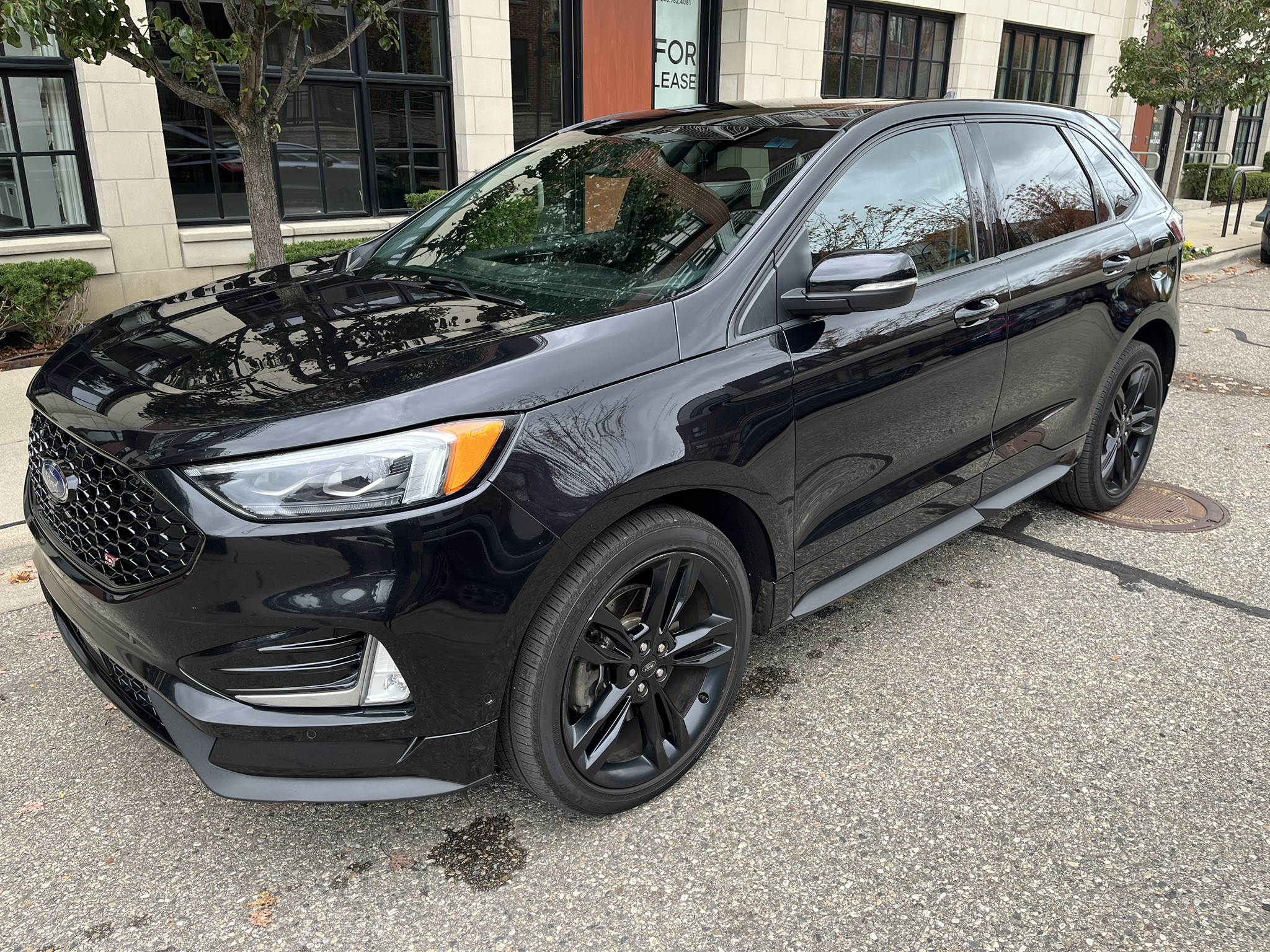 Used 2019 Ford Edge ST w/ Equipment Group 401A AWD/4WD image 1