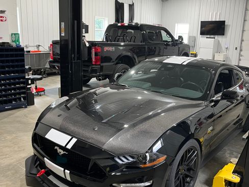 Used 2021 Ford Mustang GT Premium w/ GT Performance Package RWD image 5