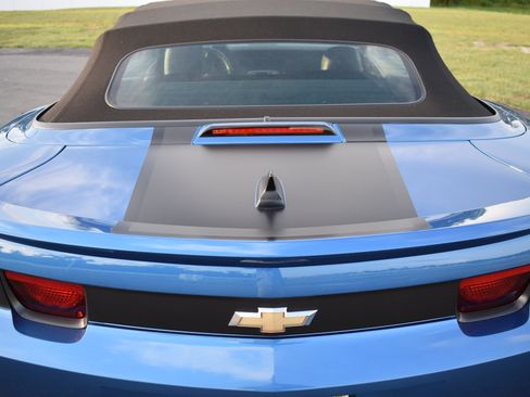 Used 2013 Chevrolet Camaro SS w/ Hot Wheels Special Edition RWD image 12