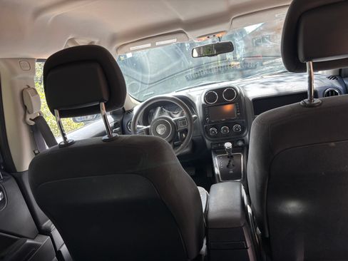 Used 2017 Jeep Patriot Sport w/ Power Value Group FWD image 5