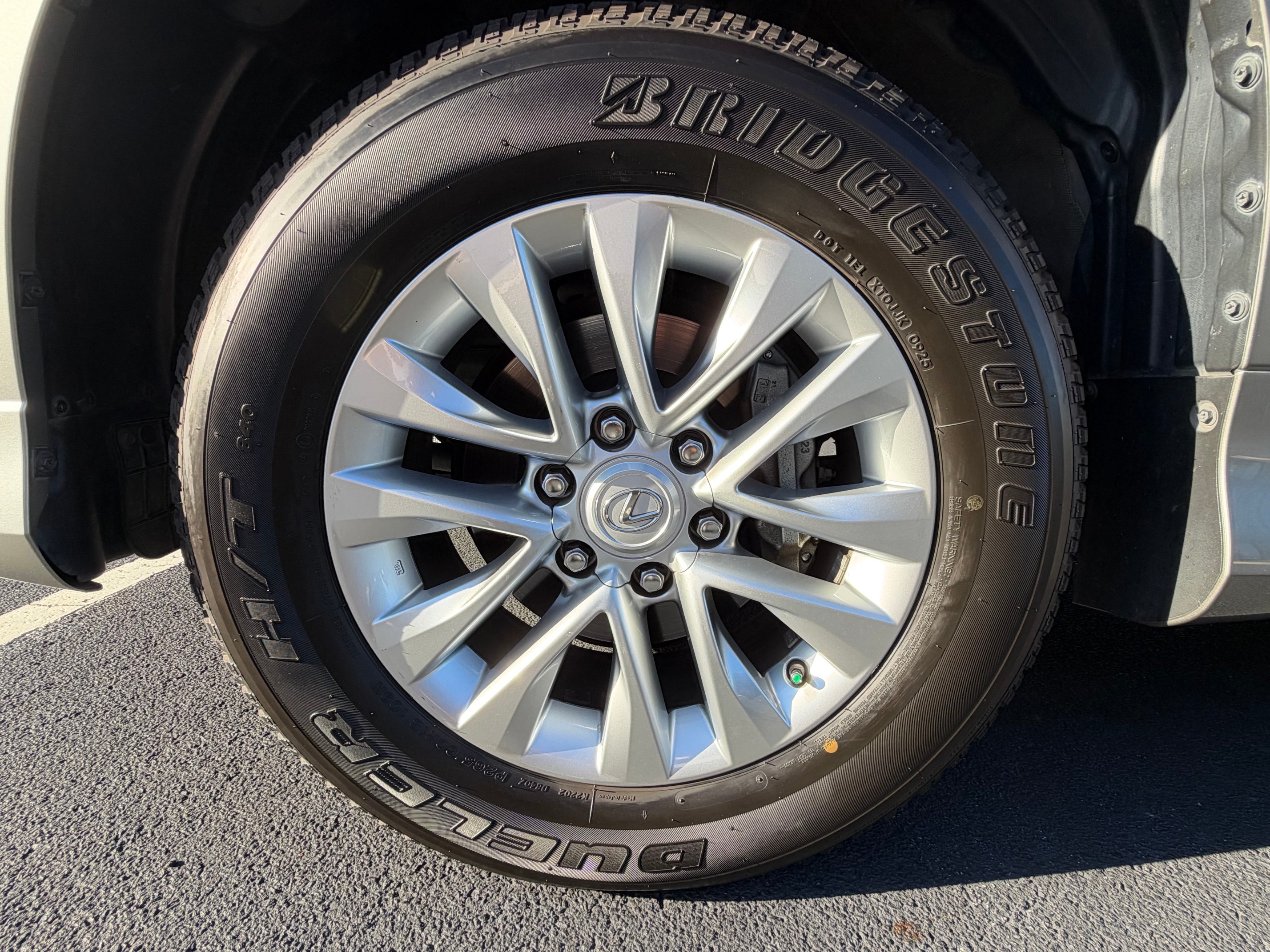 Used 2022 Lexus GX 460 Premium w/ Premium Package AWD/4WD image 21