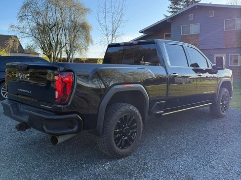 Used 2021 GMC Sierra 2500 Denali w/ Denali Black Diamond Edition image 1