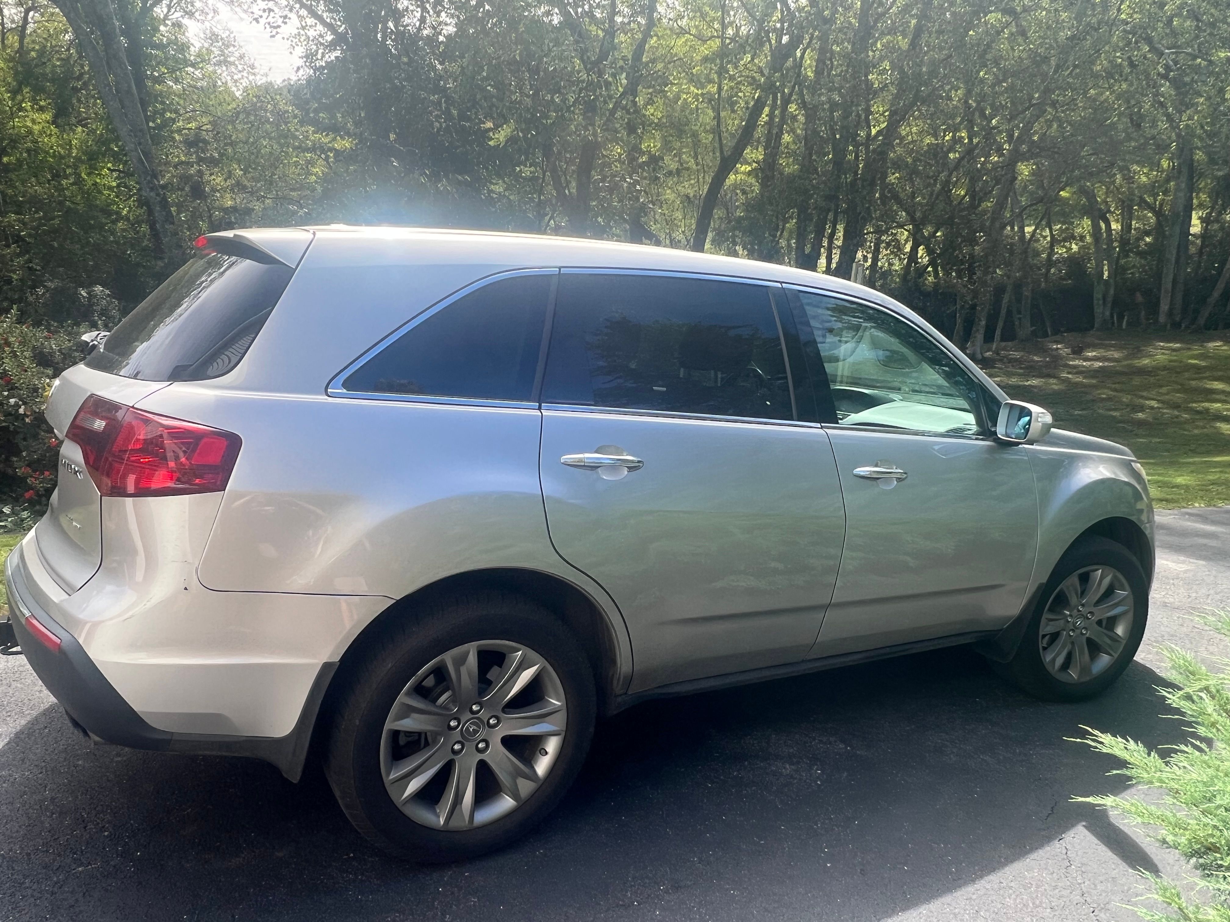 Used 2013 Acura MDX w/ Advance & Entertainment Pkg AWD/4WD image 2