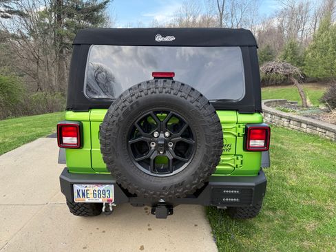 Used 2025 Jeep Wrangler Unlimited Sport image 5