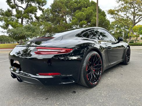 Used 2018 Porsche 911 Carrera image 9