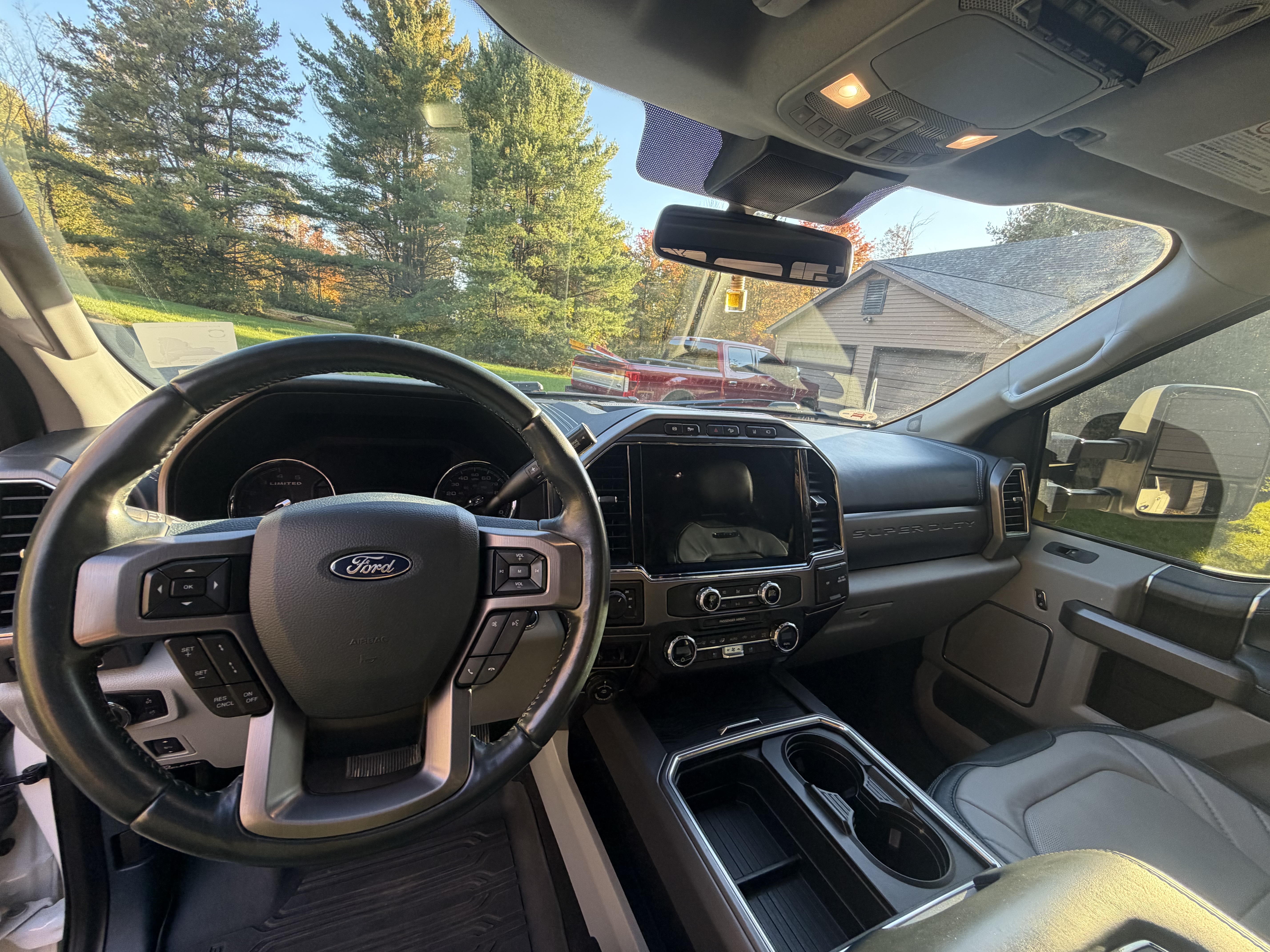Used 2022 Ford F350 Limited AWD/4WD image 10