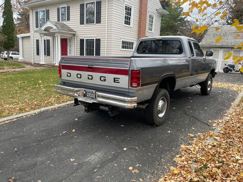Used 1993 Dodge D/W Truck 250 image 5