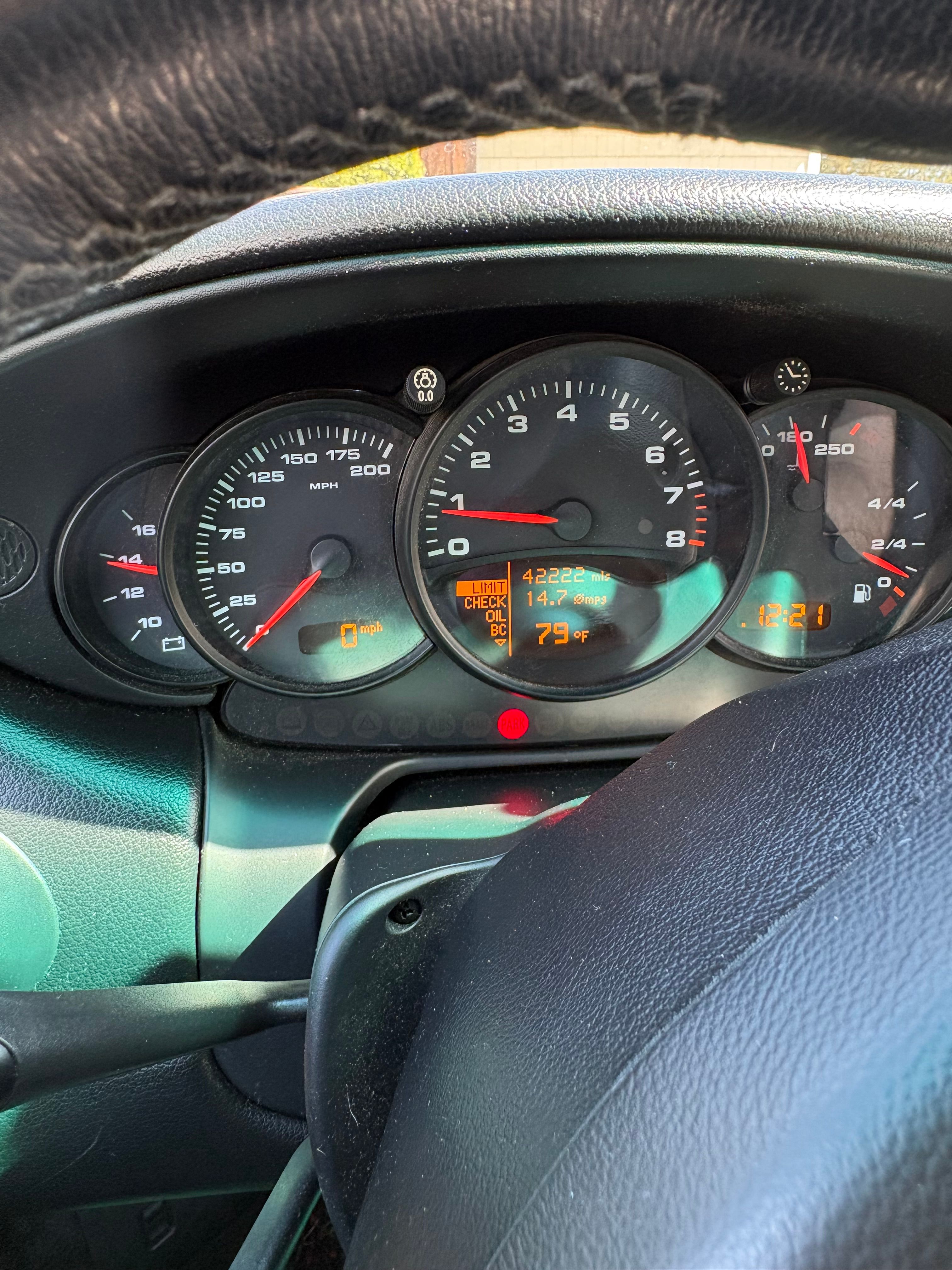 Used 2002 Porsche 911 Carrera RWD image 6