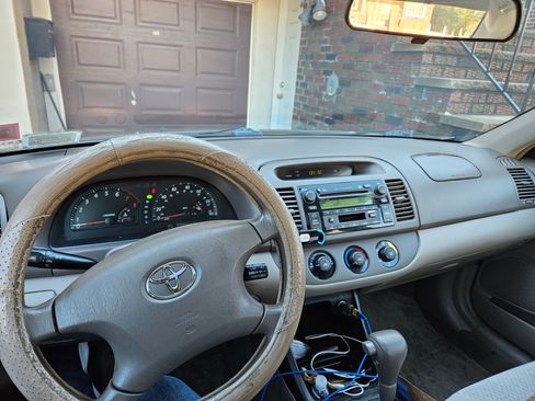 Used 2003 Toyota Camry LE image 6
