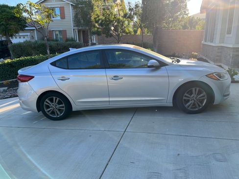 Used 2017 Hyundai Elantra Value Edition FWD image 13