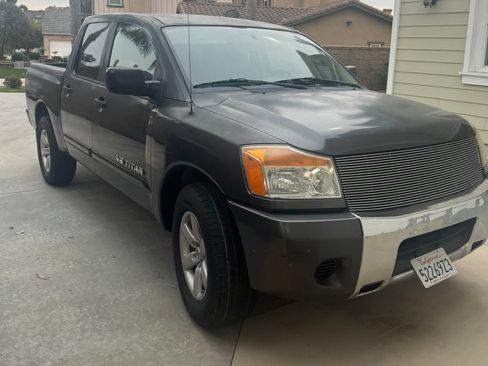 Used 2009 Nissan Titan SE w/ SE Drivers Convenience Pkg image 13