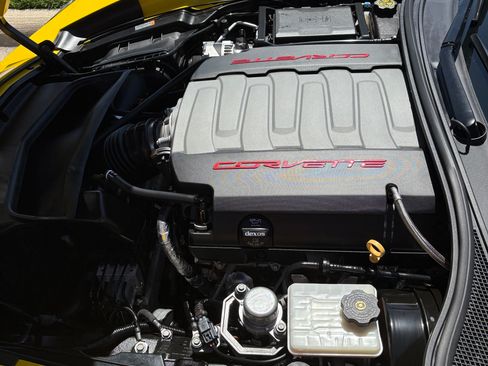Used 2015 Chevrolet Corvette Stingray Convertible RWD image 5